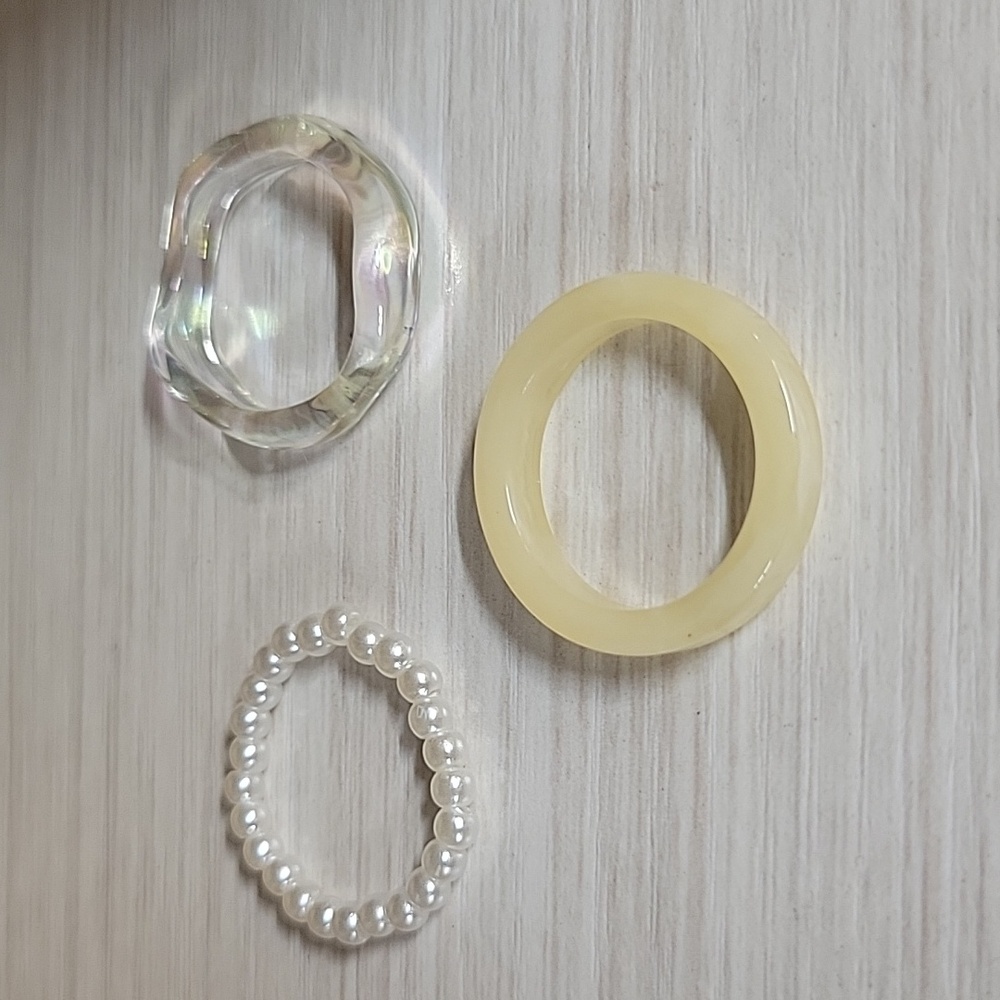 STACKABLE RING TRIO, METAL FREE - Picture 4 of 7